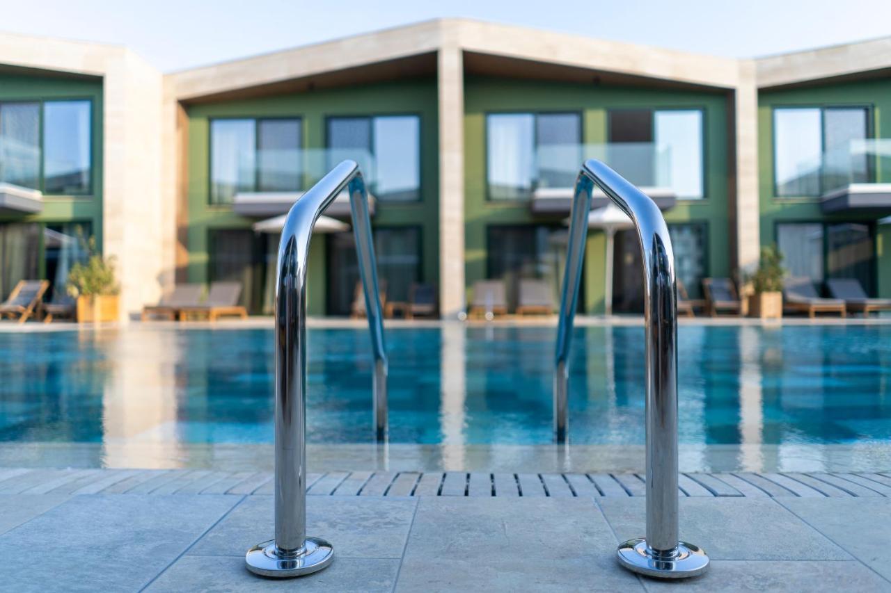 Hvd Reina Del Mar - Premium Spa Service & Free Parking Obzor Exterior photo
