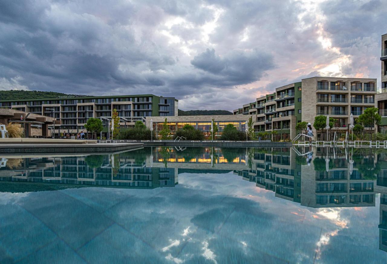 Hvd Reina Del Mar - Premium Spa Service & Free Parking Obzor Exterior photo